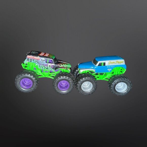 2 Hot Wheels Monster Jam Grave Digger & Legend Grave Digger 1:64 Scale A25 - Picture 6 of 9